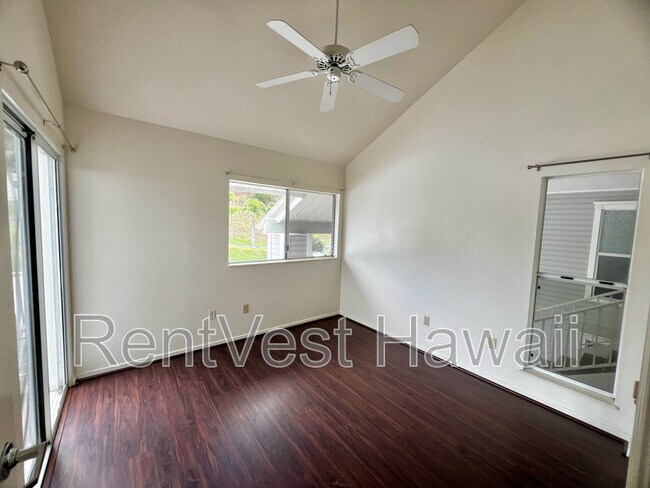 Building Photo - 95-270-270 Waikalani Dr