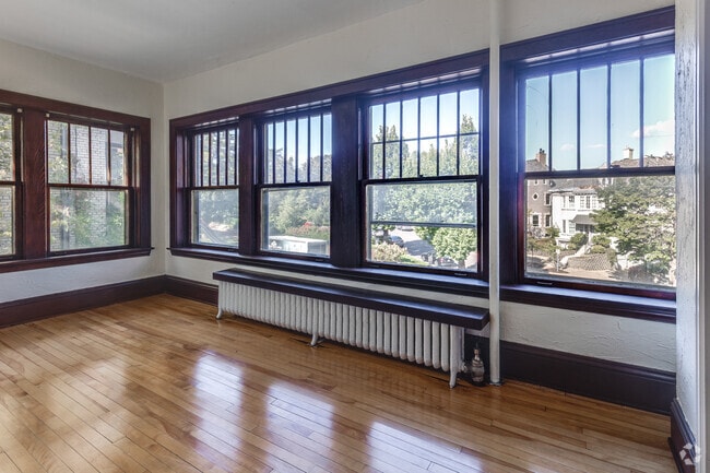 2BR, 1BA - 720SF - Primary Bedroom - 809 Douglas Ave