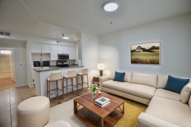 Interior Photo - 5500
