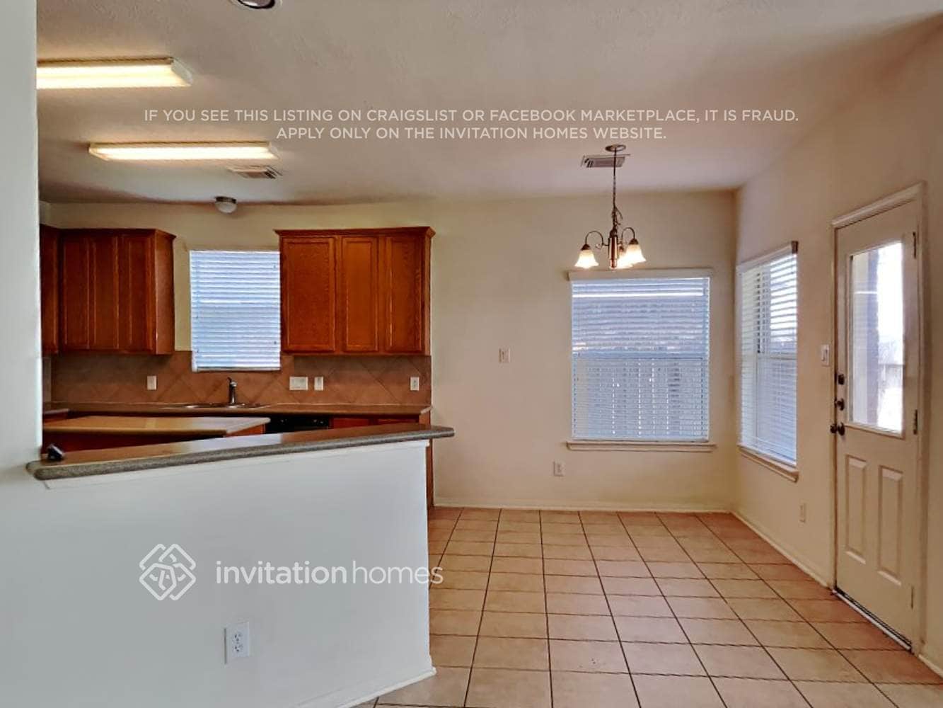 Building Photo - 18 Mira Loma Dr