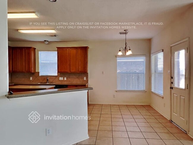 Building Photo - 18 Mira Loma Dr