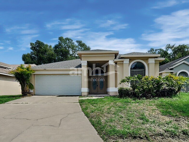 Primary Photo - 1401 Crawford Dr