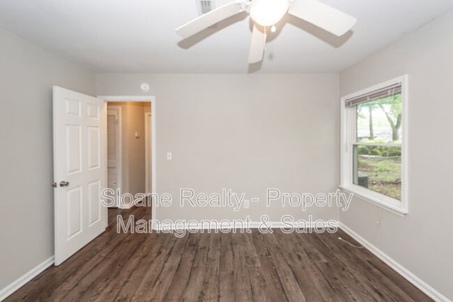 Building Photo - 819 Sandpiper Dr