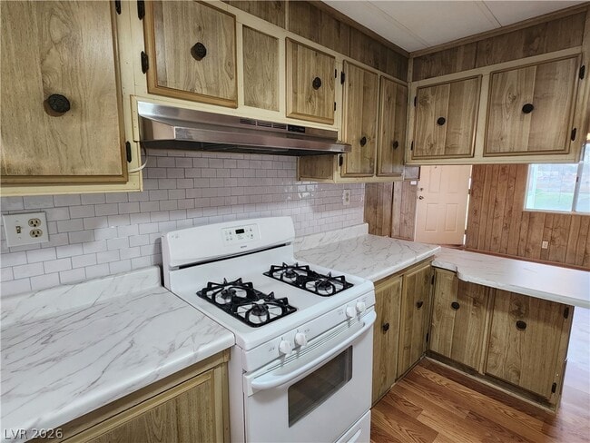 Building Photo - 1111 Hardy Ln