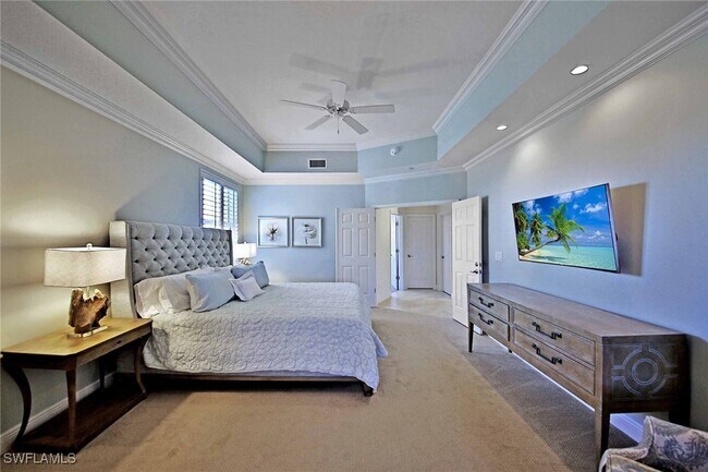 Building Photo - 824 Hideaway Cir E