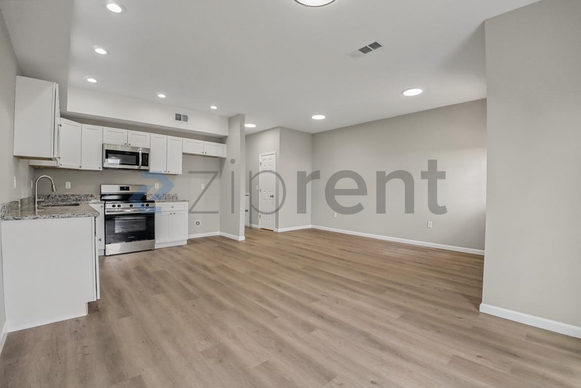 Building Photo - Unit Unit 2