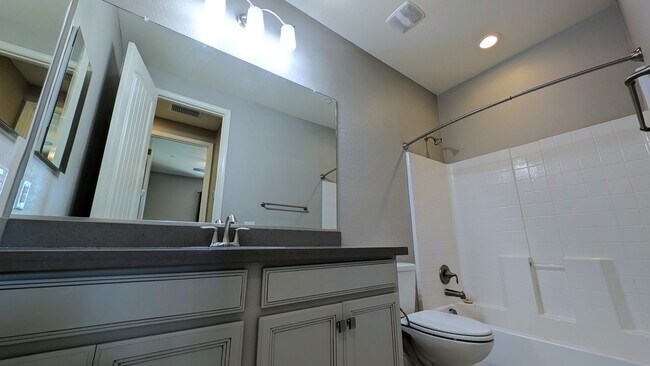 Building Photo - 3 Bedroom Condo in the Siena Community Near S Dobson Rd and W Queen Creek Rd!
