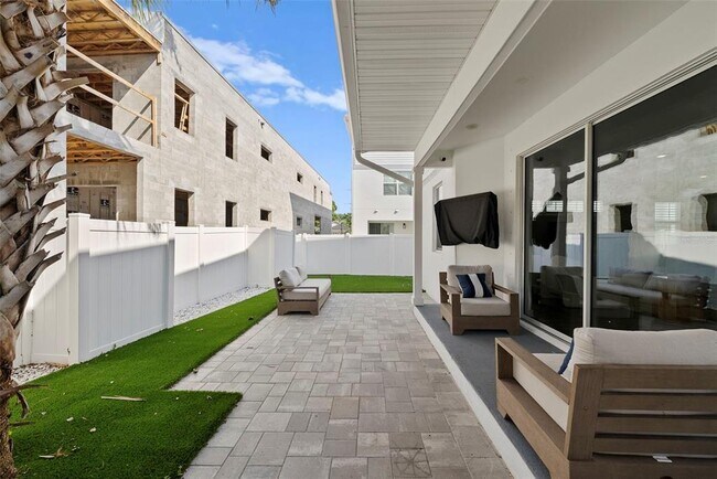 Building Photo - 5834 S MacDill Ave
