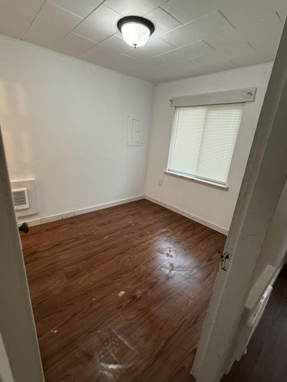 Building Photo - 410 12th Ave