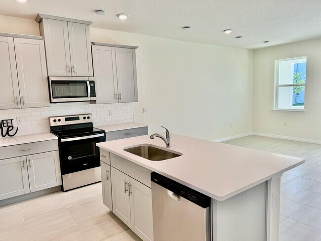 Building Photo - New Townhome for Rent