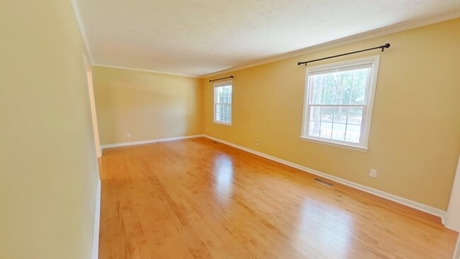 Building Photo - 3314 Jura Dr