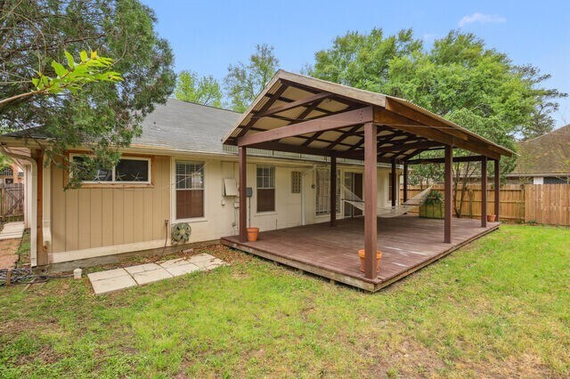 Building Photo - 18617 Hiddenbay Way