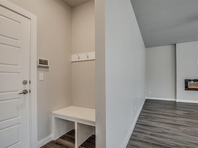 Building Photo - 520 NW 176th Terrace