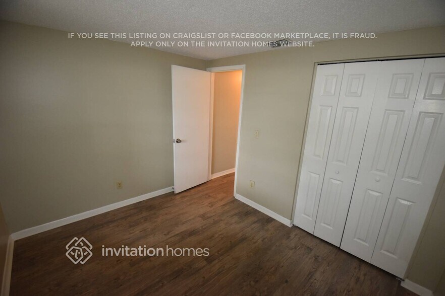 Building Photo - 12702 Sybila Pl