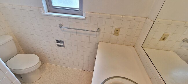 Building Photo - re1417