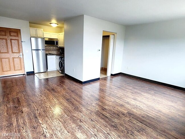 Primary Photo - 1 br, 1 bath Condo - 27710 E University Dr...