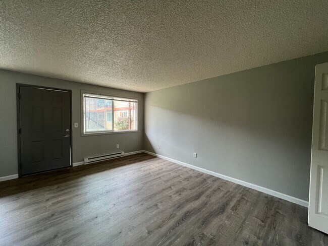 Interior Photo - Stark Street Crossing