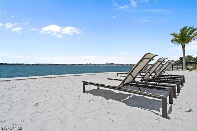 Building Photo - 11841 Venetian Lagoon Dr
