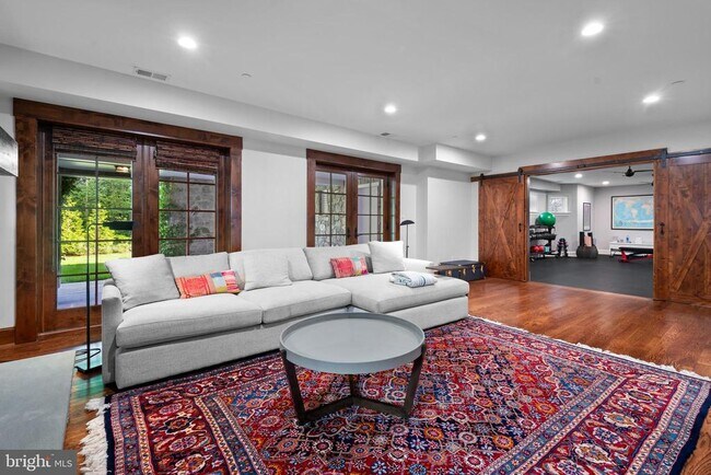 Building Photo - 5600 Brite Dr