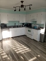 Building Photo - 1207 Fort Fisher Blvd N