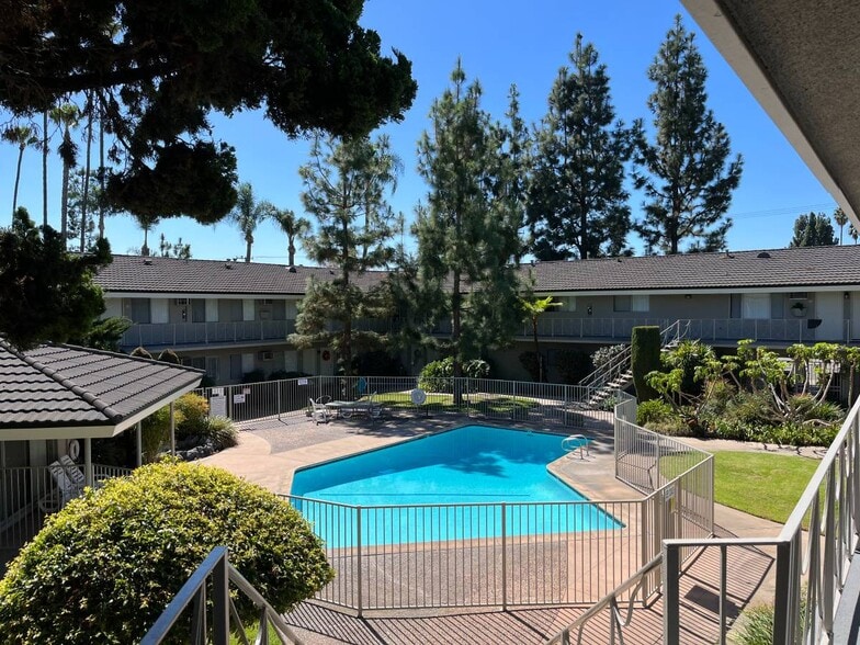 Primary Photo - Downey West Garden Apartments