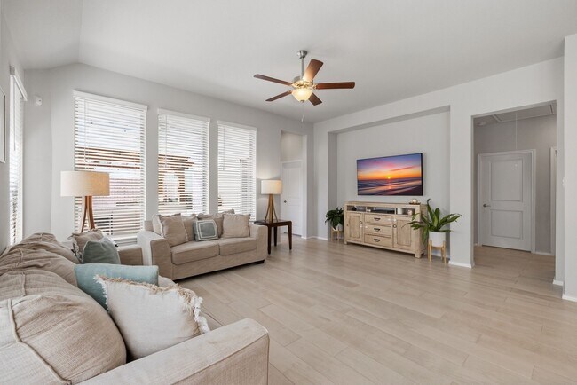 Building Photo - 32080 August Woods Wy