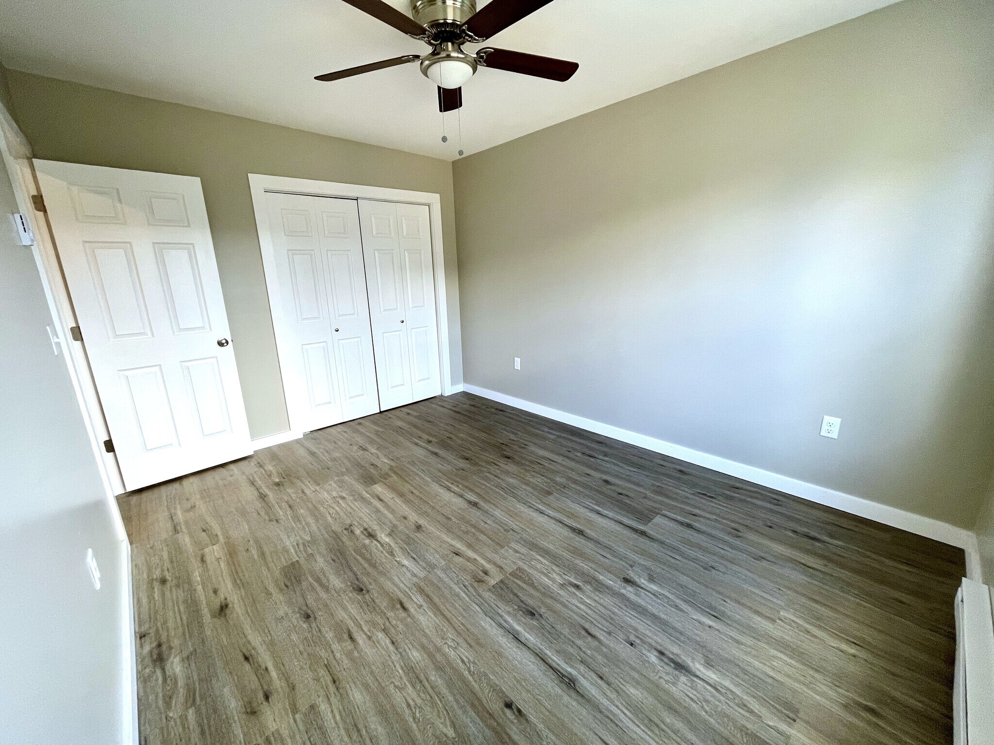 Building Photo - 20 N Main St