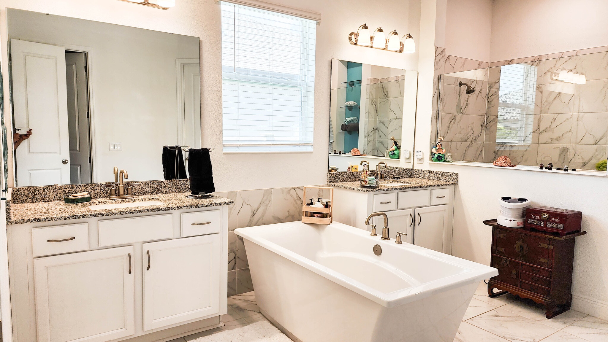 Primary Bath - 2019 Soaring Oak Way