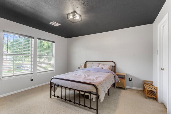 Building Photo - 4226 Glenchase Ln