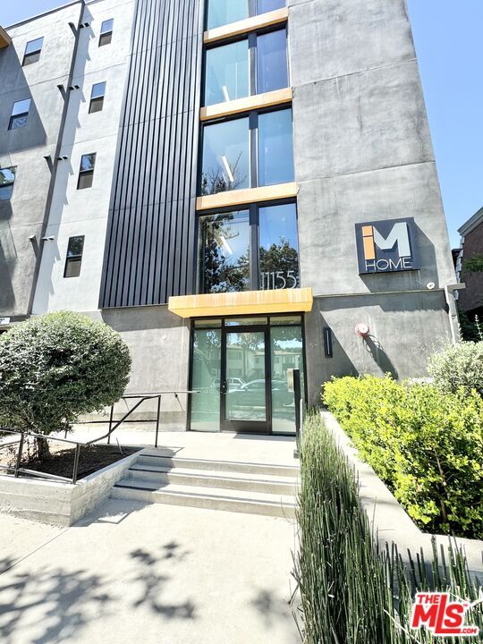 Building Photo - 11155 Huston St