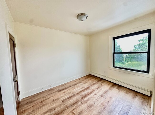 Building Photo - 918 Hempstead Turnpike
