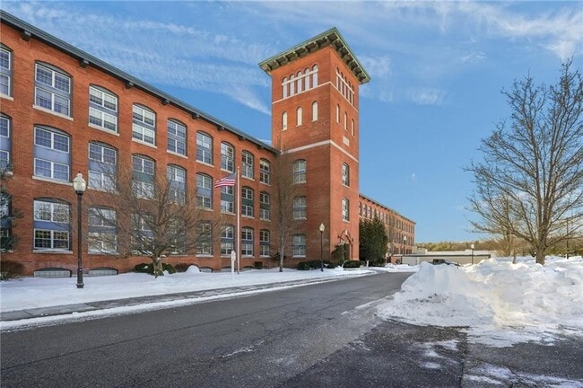 Building Photo - 1 Tupperware Dr