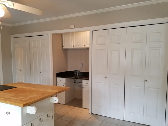 Building Photo - 406 Owens Dr