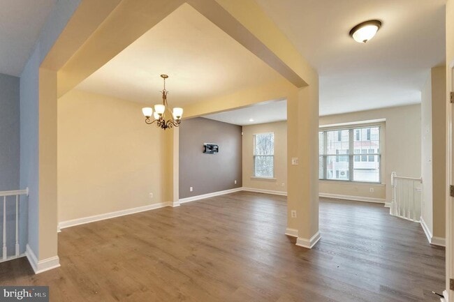 Building Photo - 43792 Sunset Terrace