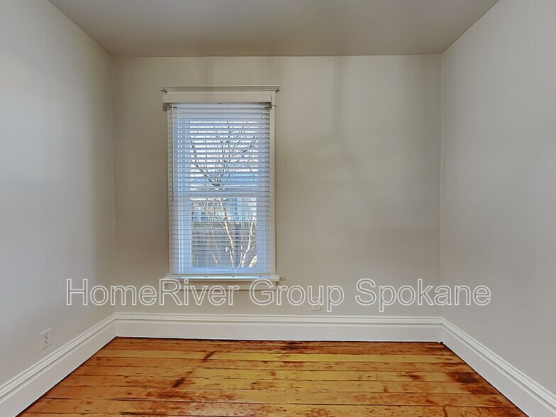 Building Photo - 2503 N Madelia St