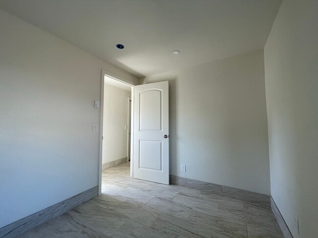 Building Photo - 7981 Moss Landing Rd