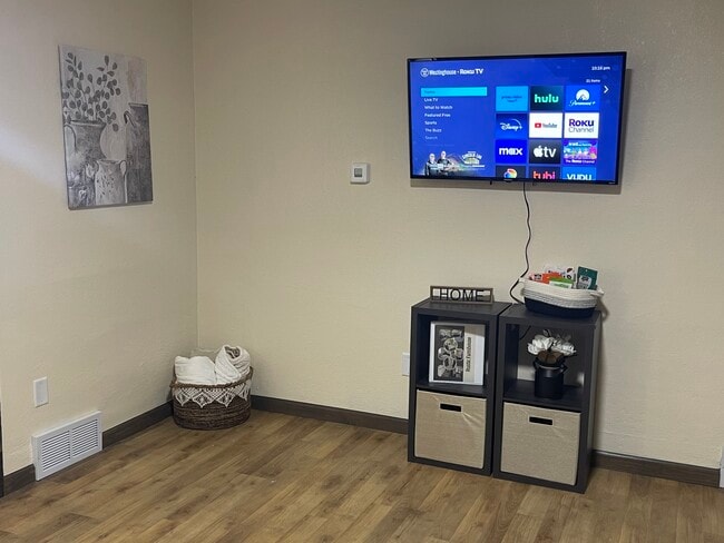 Building Photo - Rustic Farmhouse