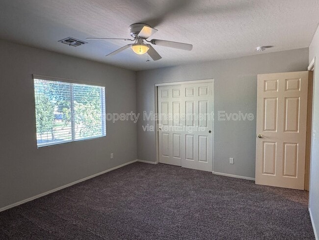 Building Photo - 10426 E Dolphin Ave