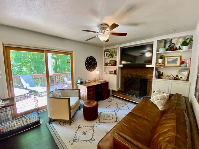 Building Photo - North AVL - Spacious Home with Large Yard and Outdoor Fireplace!