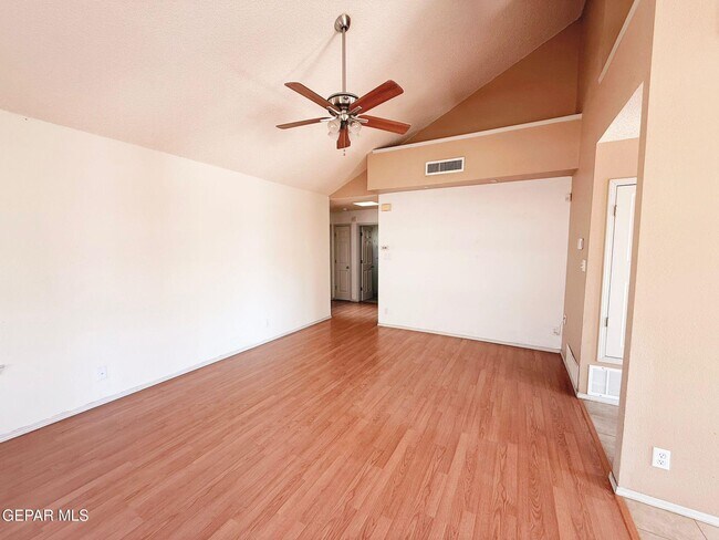 Building Photo - 1517 Desierto Rico Ave