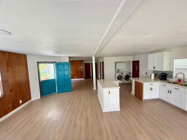 Building Photo - 9375 SE 35th Ct