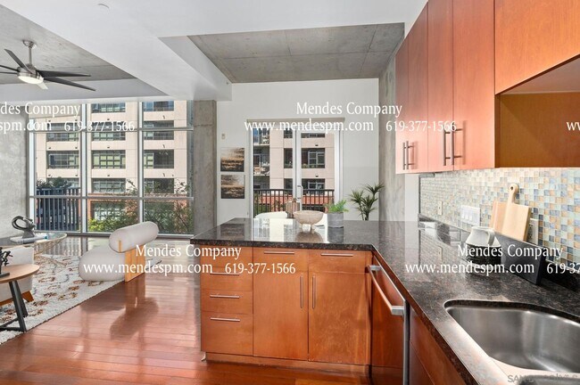 Building Photo - 1025 Island Ave