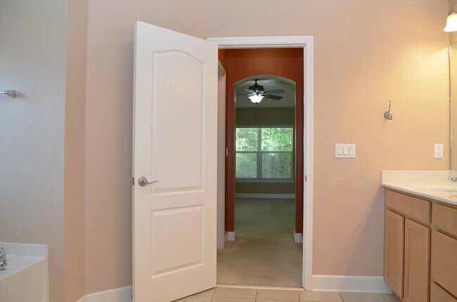 Building Photo - 32410 Pond Parke Pl