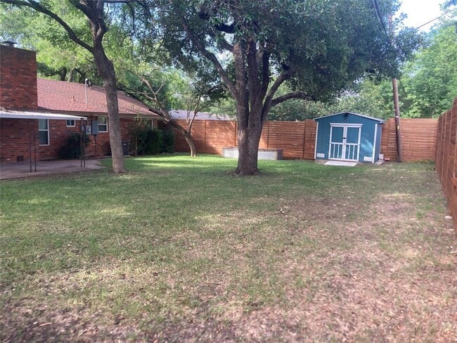 Building Photo - 4502 Tejas Trail