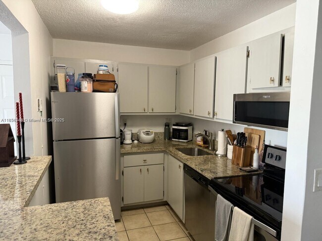 Building Photo - 7180 NW 179th St