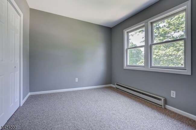 Building Photo - 85 Hollywood Ave