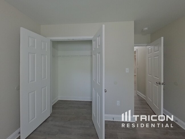 Building Photo - 941 Lynnview Ct
