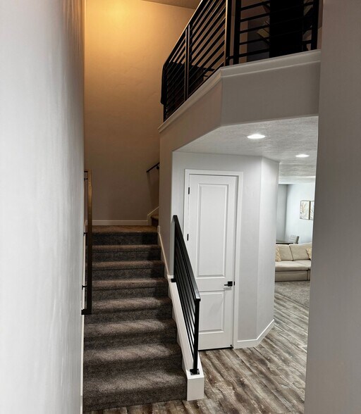 Building Photo - 15073 S Wild Horse Wy