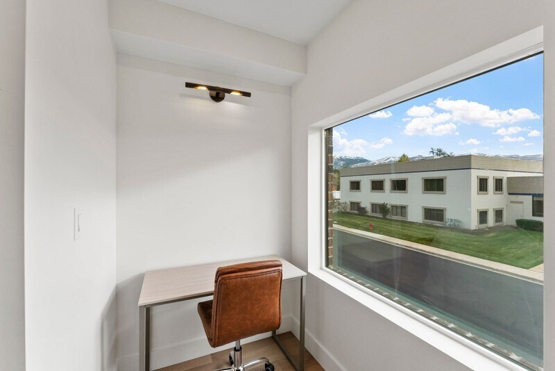 Building Photo - 49 E 200 N
