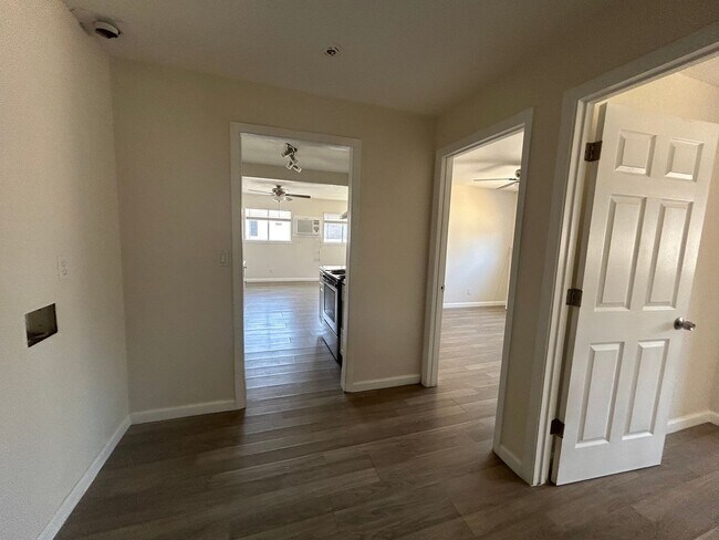 Building Photo - 683 - 695 Vermont Avenue, Turlock CA 95380